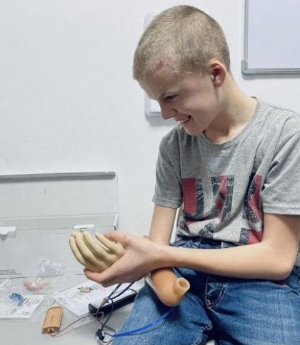 У центрі «Незламні» у Львові встановили дитячий протез синові захисника