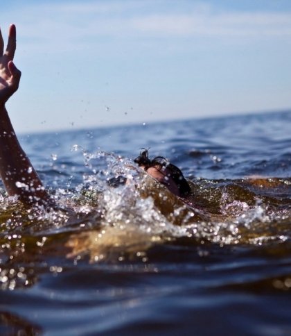 В озері на Золочівщині втопився 32-річний чоловік