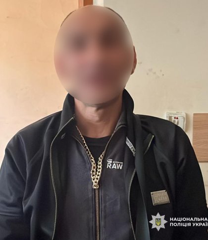 Поліцейські по гарячих слідах затримали у Стрию чоловіка за крадіжку електроінструмента