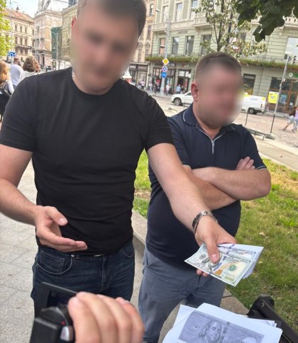 Колишній викладач львівського університету за 18 тисяч доларів допомагав ухилянту виїхати за кордон