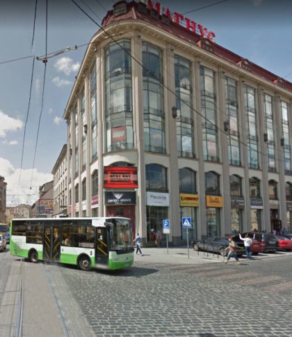 У Львові біля Оперного театру буде нова зупинка громадського транспорту