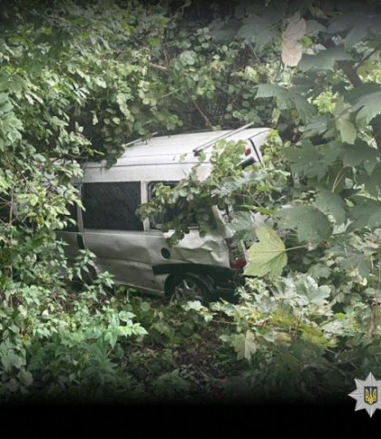 На трасі поблизу Львова перекинувся автомобіль і постраждала 31-річна пасажирка