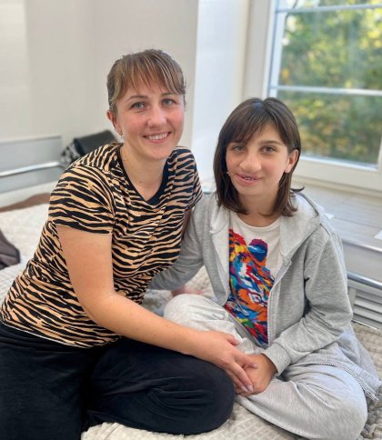 Американський хірург у Львові відновив вушну раковину дівчинці з вродженою аномалією