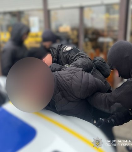 Поліція Львівщини викрила зловмисника, що торгував зброєю