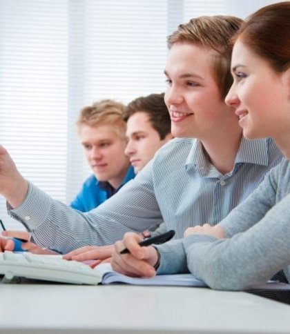 На Львівщині старшокласникам проведуть профорієнтаційну конференцію