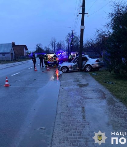 У Городку загинув 27-річний водій BMW, врізавшись в електроопору