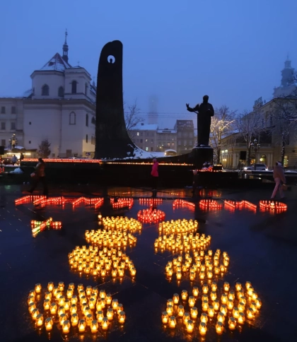 «Запали свічку пам’яті»: львів’яни доєднались до загальнонаціонального дня скорботи