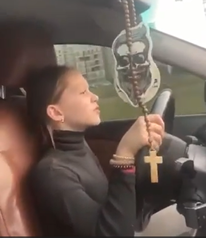 Львів: розшукують батька 9-річної дівчинки, яка самостійно керувала автомобілем