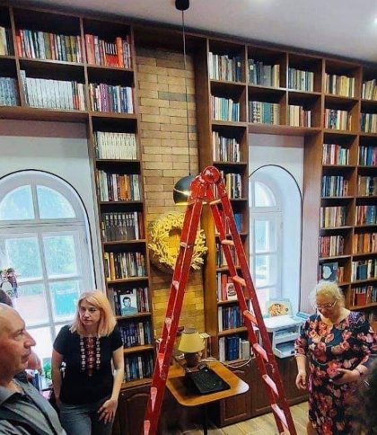 У Маріуполі росіяни спалили бібліотеку Храму Петра Могили з унікальними книгами
