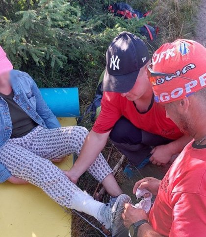 Двоє туристок отримали травми на горі Парашка у Львівській області