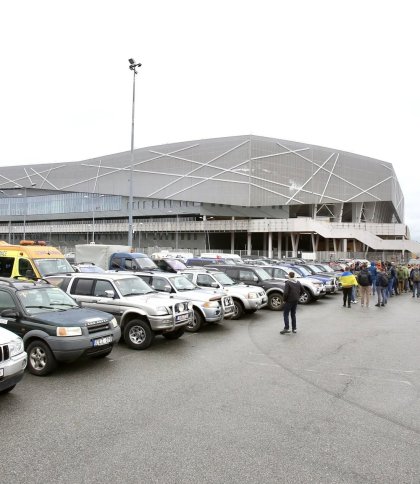 Львівщина отримала понад 70 авто від литовських волонтерів для ЗСУ