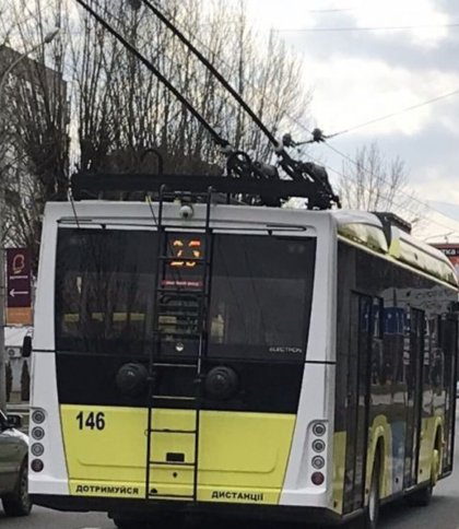 У Львові через обрив контактної мережі тролейбуси змінили маршрути