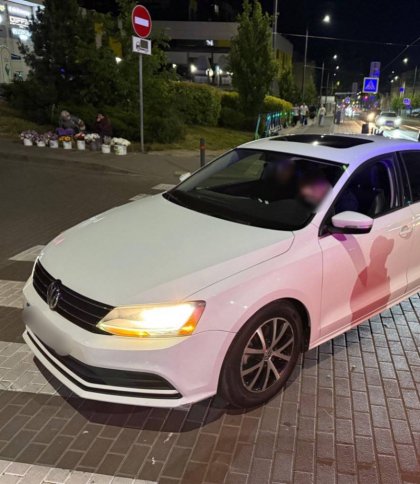 У Львові патрульні зупинили авто з 15-річним водієм та його матір'ю на пасажирському сидінні