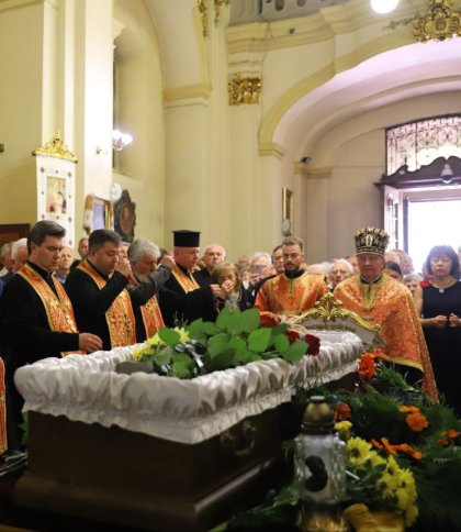 У Львові прощаються з дисидентом і поетом Ігорем Калинцем
