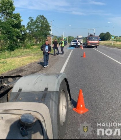 Поблизу Львова вантажівка збила літнього пішохода, він загинув