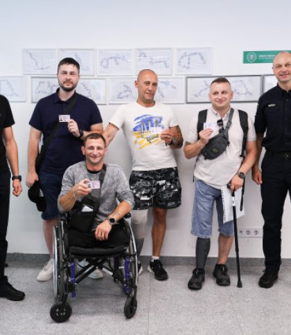 Четверо поранених ветеранів отримали у Львові водійські права: історії воїнів