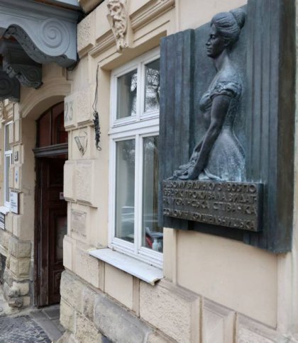 Львівський музей Соломії Крушельницької оцифровує 26 тисяч експонатів