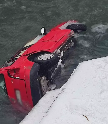 Внаслідок падіння Volkswagen в річку на дорозі Мукачево-Львів загинула 35-річна жінка