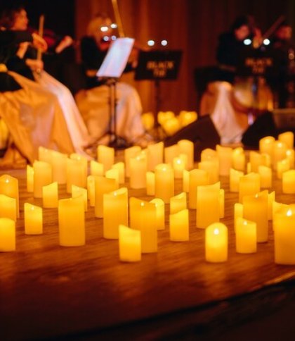 Романтична музика при свічках