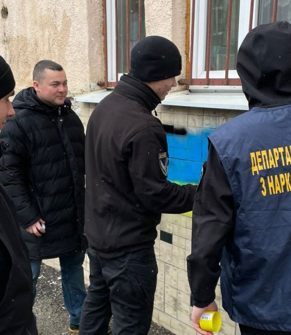 Замалювали близько ста адрес: у Львові пройшов рейд зі знищення адрес наркомагазинів