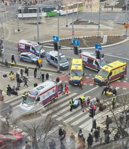У Польщі шестеро українців постраждали внаслідок наїзду авто на автобусну зупинку