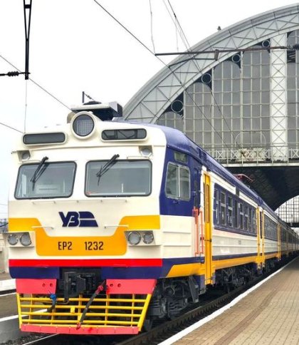 Укрзалізниця запускає додаткові потяги з Києва до Львова: розклад