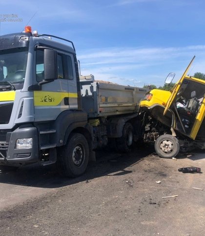 Зіткнулися дві вантажівки: на Самбірщині сталася смертельна автотроща