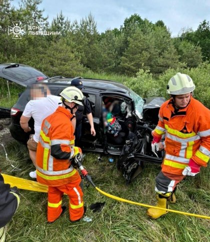 На Львівщині внаслідок аварій госпіталізували чотирьох людей