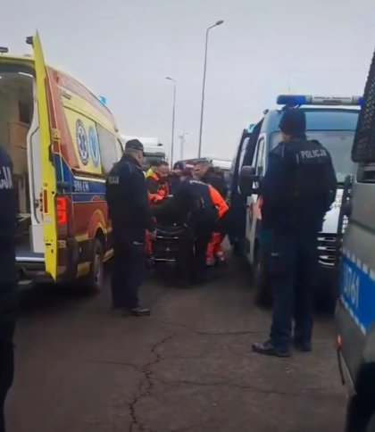 Медики не змогли реанімувати українського водія, якому стало зле на кордоні, фото Tomasz Bartecki/Facebook
