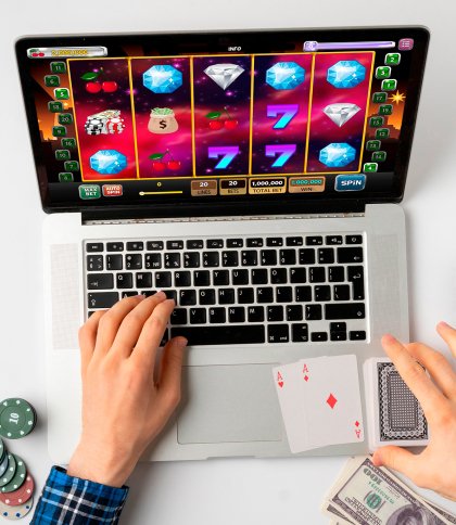 У Львові на 300 тис. грн оштрафували організатора нелегального онлайн покер-клубу
