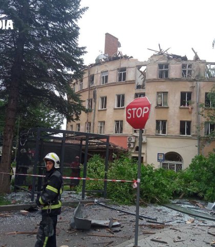 В ОП показали перші хвилини після ракетного удару по будинку у Львові (відео)