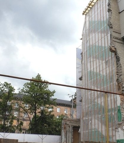 Зруйнований будинок у Запоріжжі внаслідок ракетного удару росіян, фото «Суспільного»