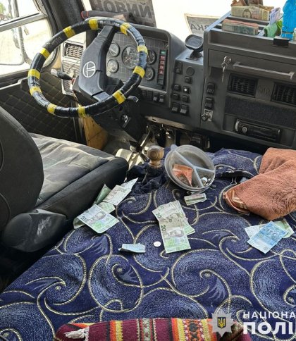 Затримано 20-річного львів'янина, який викрав виручку у водія автобуса