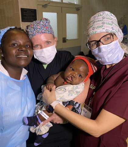 Львівська хірургиня вперше стала послом медичної місії у Зімбабве
