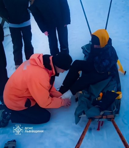 На Львівщині рятувальники допомогли 13-річному хлопцю з травмованою ногою