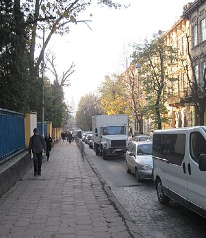 Біля Військового госпіталю у Львові тимчасово перекриють рух через ремонт дороги