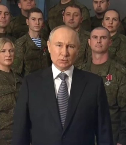 На відео з новорічним привітанням Путіна помітили ще одну підставну особу