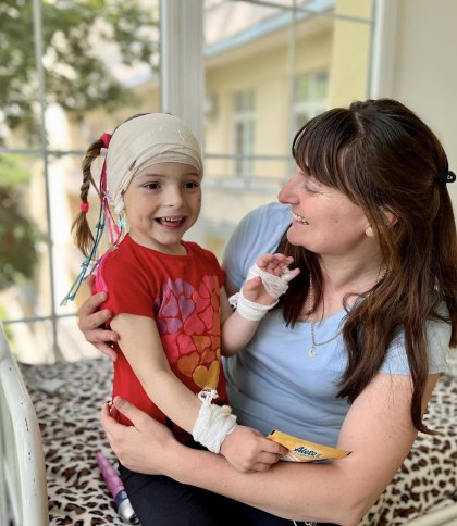 Львівські хірурги повернули слух дівчинці, яка народилася з вагою 550 грамів 