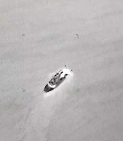 З'явилось відео знищення російського ворожого катера біля Зміїного