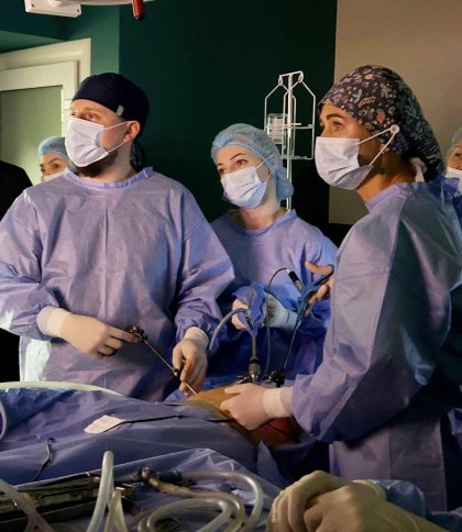 Львівські лікарі вперше в Україні видалили рідкісну пухлину з рудименту матки