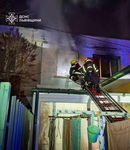 У Львові через пожежу у важкому стані госпіталізували 70-річну жінку