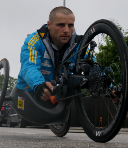 Львівʼянин Павло Баль став бронзовим призером Паралімпіади у гендбайку