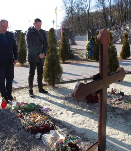 "Ми ніколи цього не забудемо" — Максим Козицький вшанував пам'ять полеглих на війні