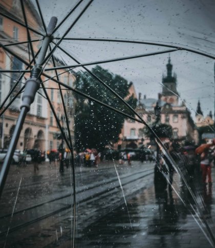 Дощ у Львові, фото умовне