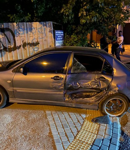 У Львові ввечері зіткнулися два авто: один з водіїв у лікарні