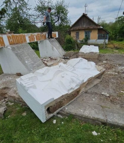 На Львівщині в одній громаді за день демонтували 4 радянські пам’ятники