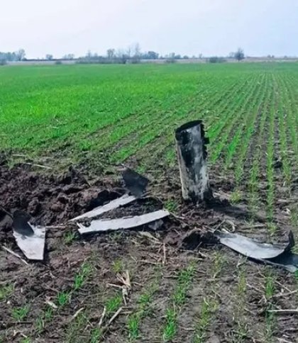 На Львівщині ще у двох селах виявили уламки ракети та безпілотника