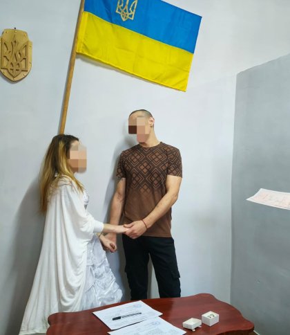 Пара ув’язнених одружилася у львівському СІЗО