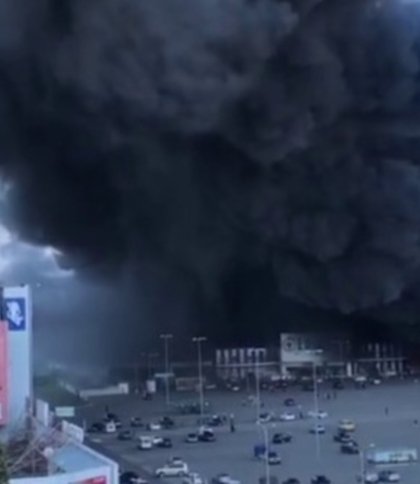 Пожежа в ТРЦ "Епіцентр" після російського ракетного удару.