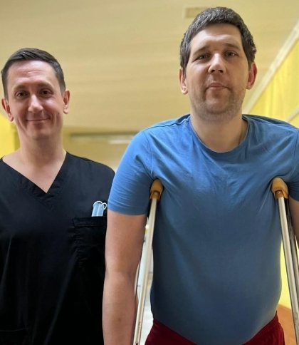 Львівські лікарі прооперували чоловіка зі Слов'янська, у якого нога згиналася у різні боки